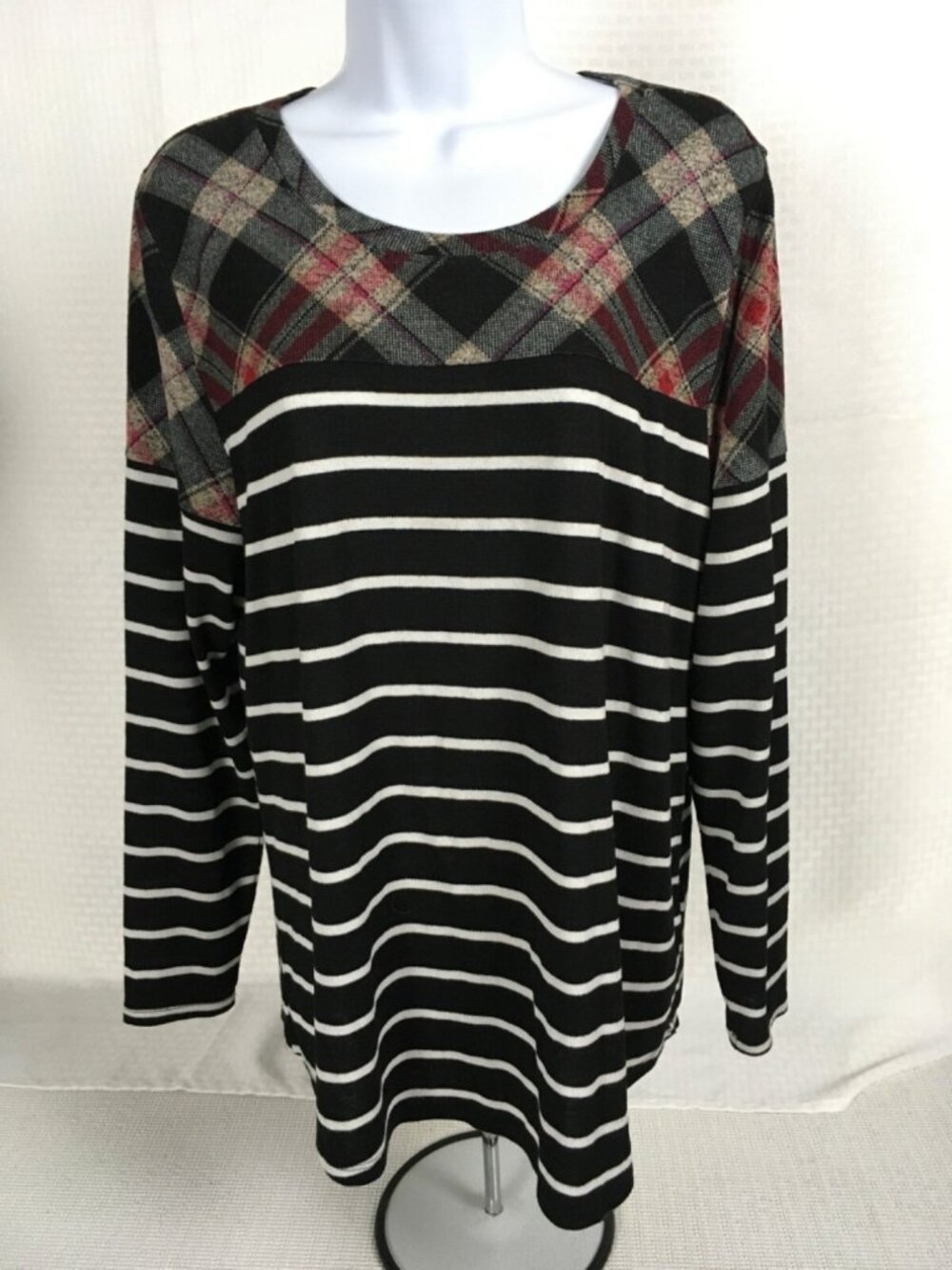 24/7 Women Top Size L Red Black Plaid Black White Stripe Round Neck Long Sleeves